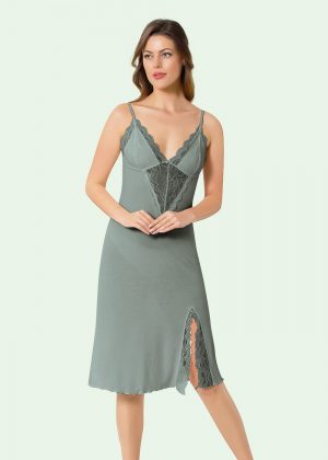 Belinda İp Askılı Dantelli Yırtmaçlı Gecelik