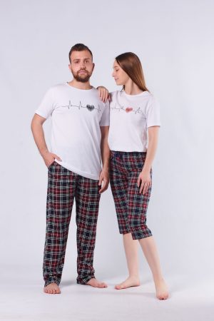 Moda Clubu Beyaz Siyah-Kırmızı Kalp Kırmızı Ekoseli Kapri Çift Kombin Pijama Takımı