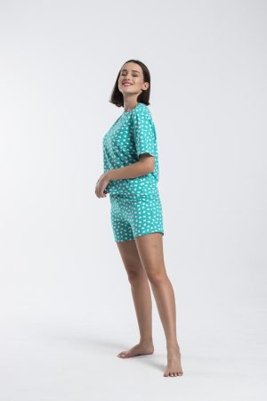 Moda Clubu Şortlu Pijama Takımı – Beyaz Kalp Desenli